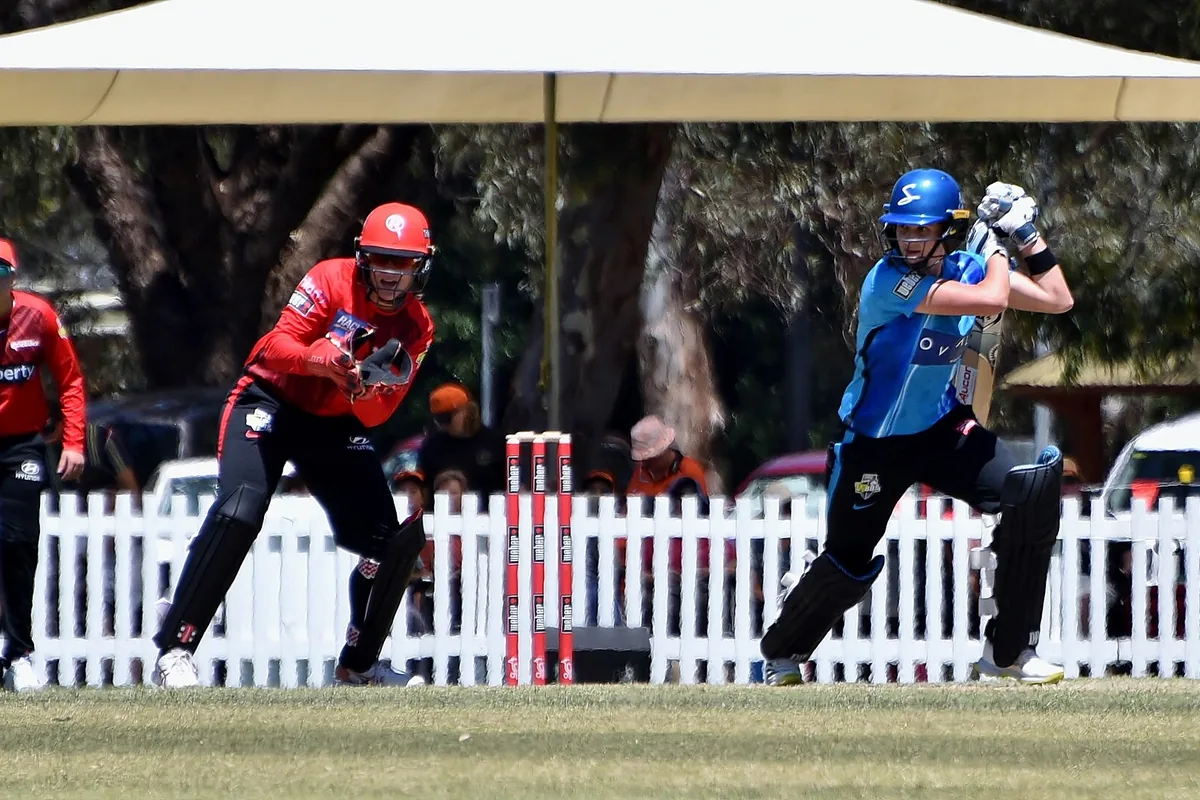 Laura Wolvaardt batting for the Adelaide Strikers