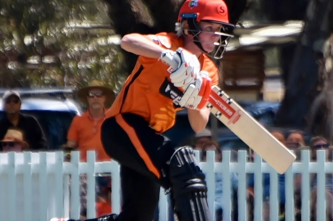 Beth Mooney batting for the Perth Scorchers